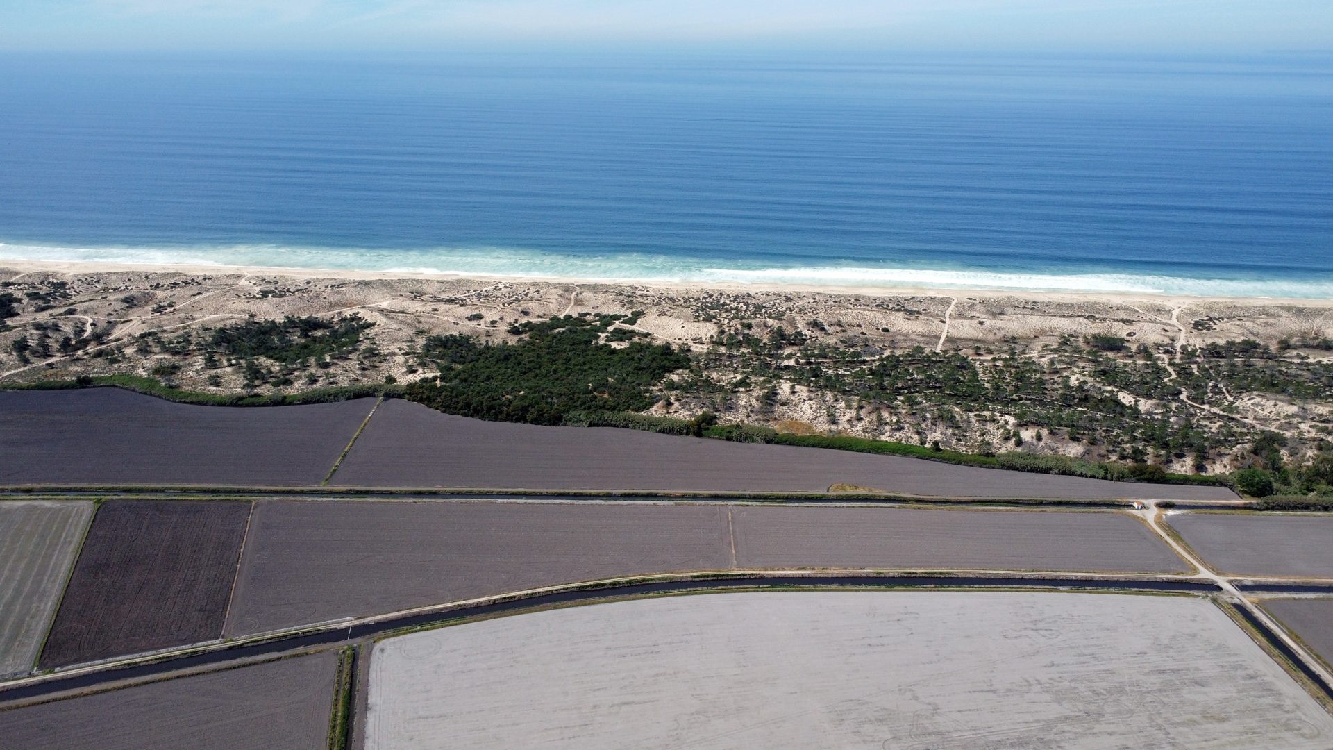 Vista aérea da praia dos Brejos, a 10 min a pé